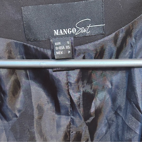 Black Pouf sleeve black blazer- size 6 - Picture 6 of 6